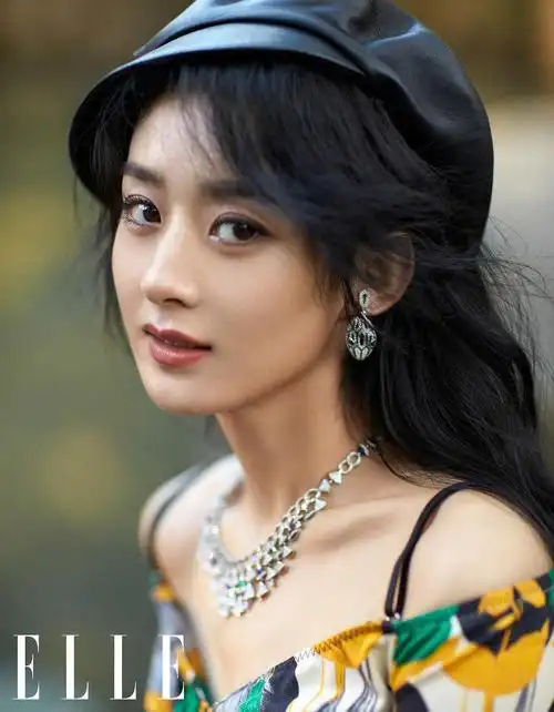 elle2021年1月刊封面——赵丽颖