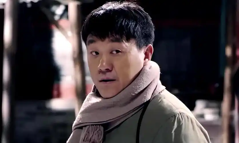 回顾何冰曾每月工资99元今成视帝娶初中同学每一分钱都上交