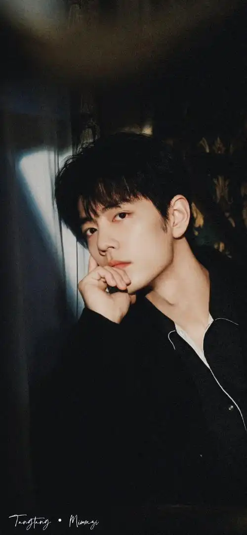 肖战#|#肖战壁纸#美貌鲨人事件97@x玖少年团肖战daytoy手机全屏