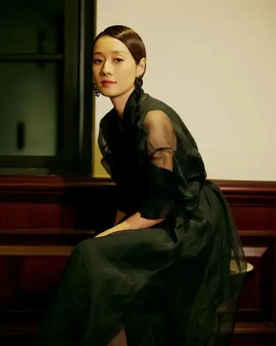 马伊琍穿蕾丝透视裙身材曼妙 上围饱满翘臀超吸睛