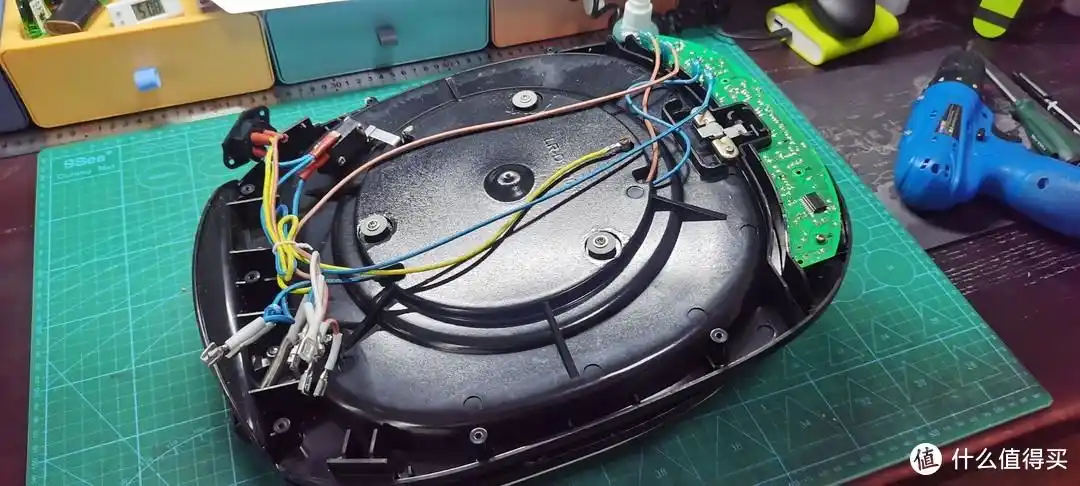 上下预热温度都只有六七十度,加热也不会持续升温但电饼铛就是不会