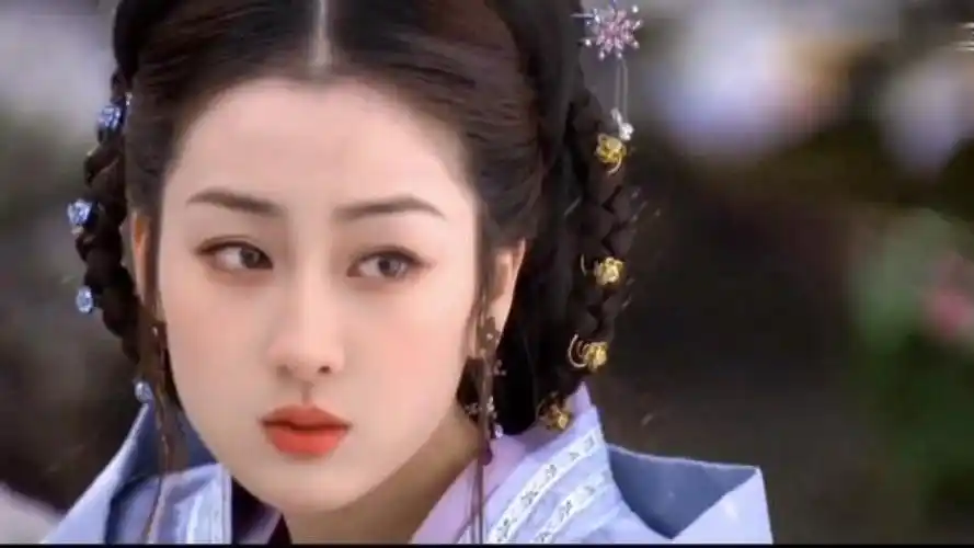 被这个角色惊艳了好久,长大后才知道是马苏演的#马苏#一代人的回忆