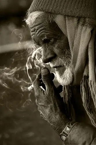 刻满岁月沧桑的老人肖像摄影(7)