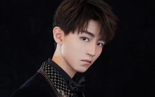 王俊凯时尚写真,高清图片,电脑桌面-壁纸族