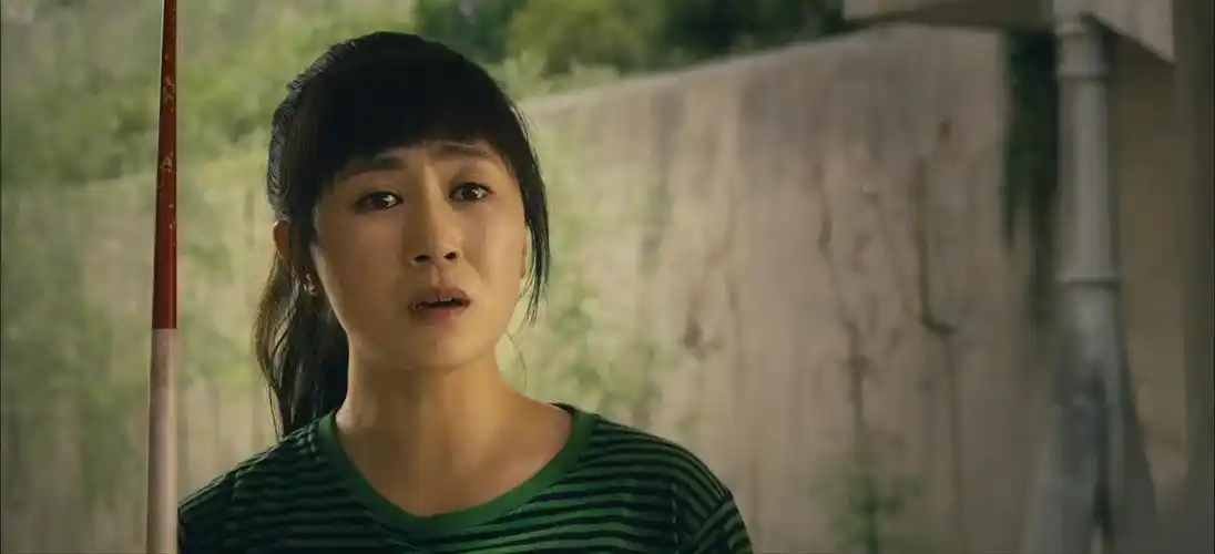 夏洛特烦恼马冬梅穿上裙子装纯却被嘲笑是东施效颦神回复