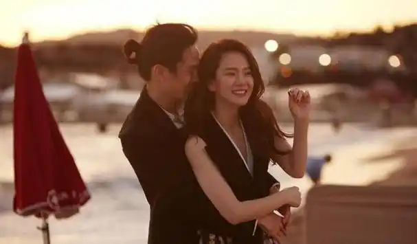 善恶到头终有报,承认自己"可直可弯"的戚薇,选择了另一条路