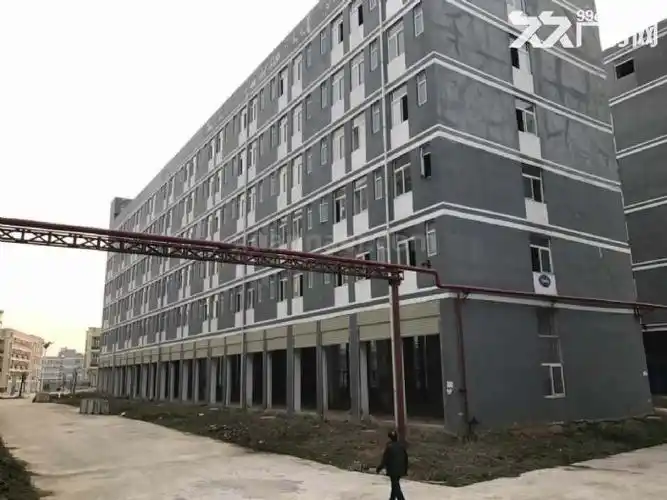 出售红安县5000平米厂房手续齐全服装行业优先价格便宜