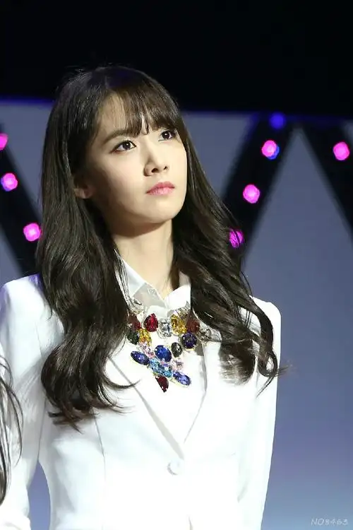 p>林允儿(yoona),1990年5月30日出生于韩国首尔永登浦区,韩国女歌手