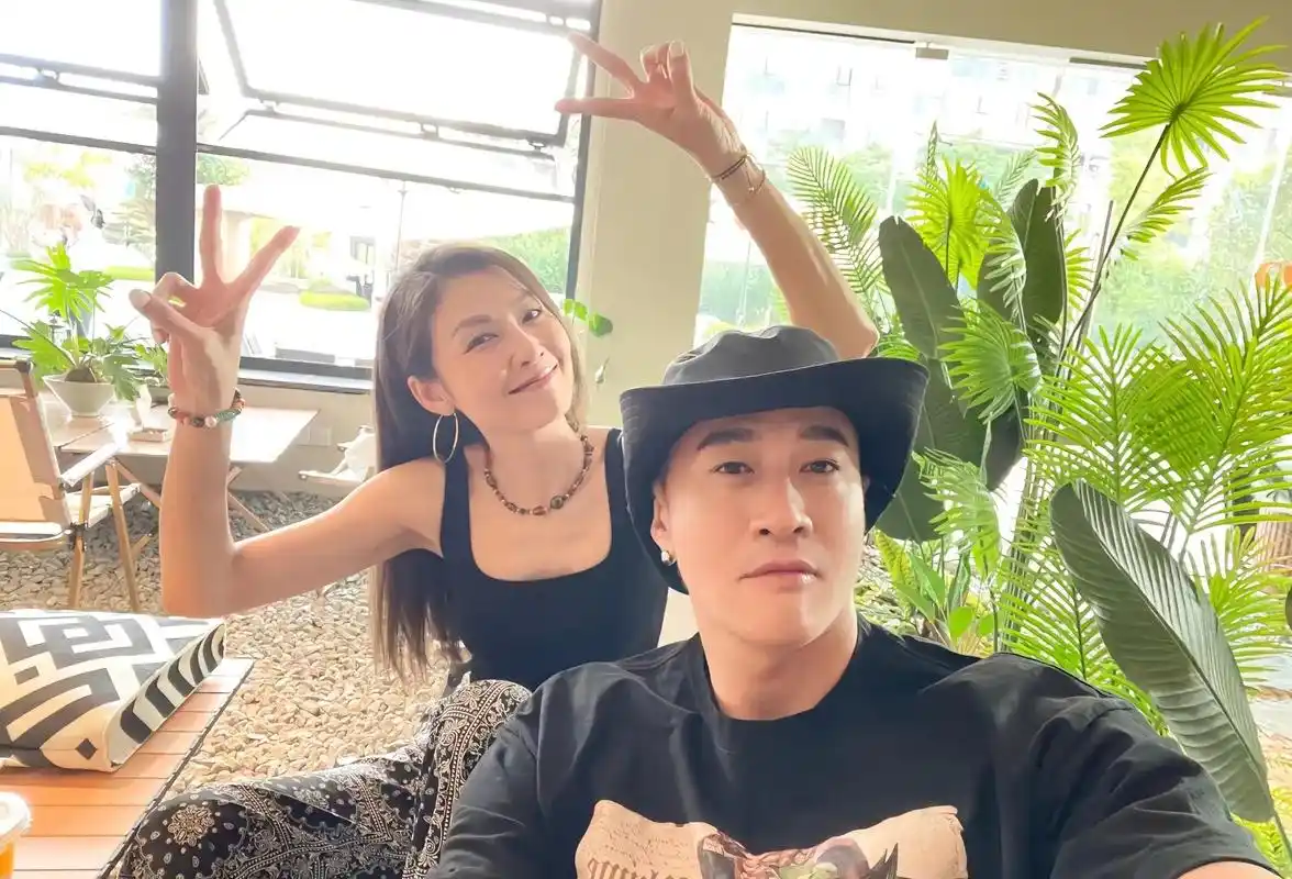 大手笔!何润东给老婆开首饰店,面积不小,在自己健身房旁!