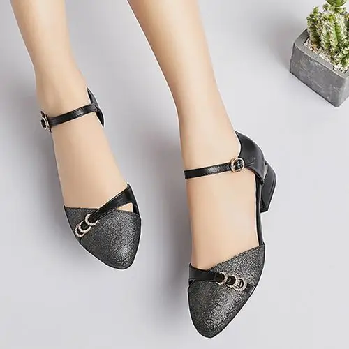 雪地意尔康春新款真皮女凉鞋子女低跟女鞋粗跟透气女式大码平底鞋