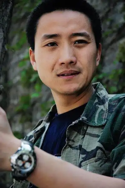 华亿联盟演员:高峰