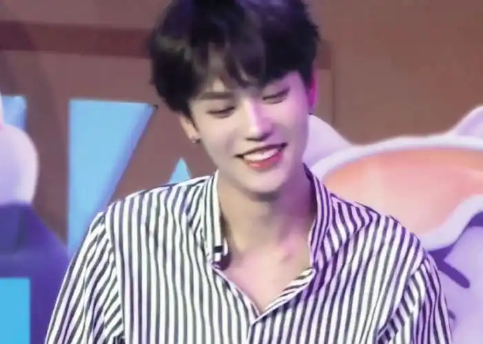 林彦俊笑容甜甜的壁纸2105