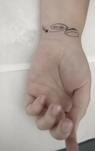 手腕拼音纹身 小清新手腕纹身