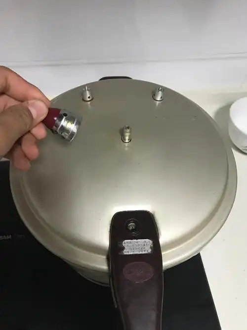 高压锅的工作原理和工作结构