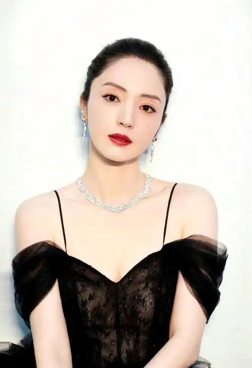 美丽明星董璇,高清照片可收藏 - 知乎