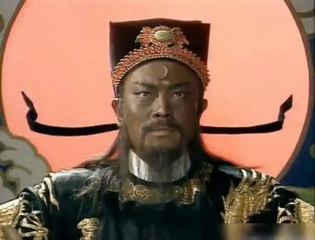 狄龙版1995年香港tvb古装电视剧《包青天》,狄龙扮演了包拯.