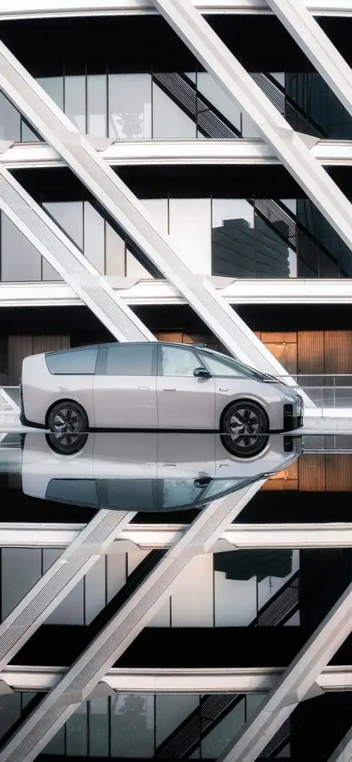 理想mega手机壁纸送给大家_理想汽车