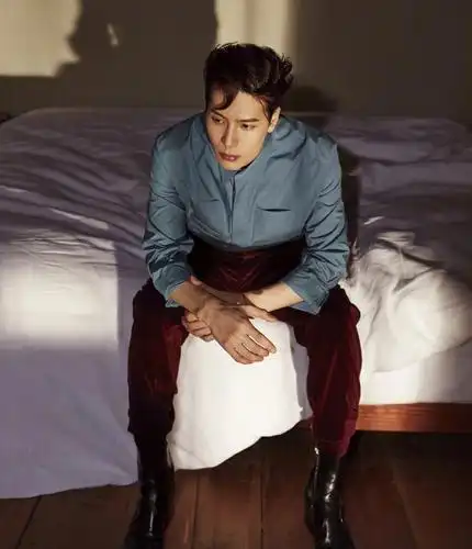 王嘉尔:仗剑走天涯的毛头小子,已经完全蜕变!简直帅到犯规