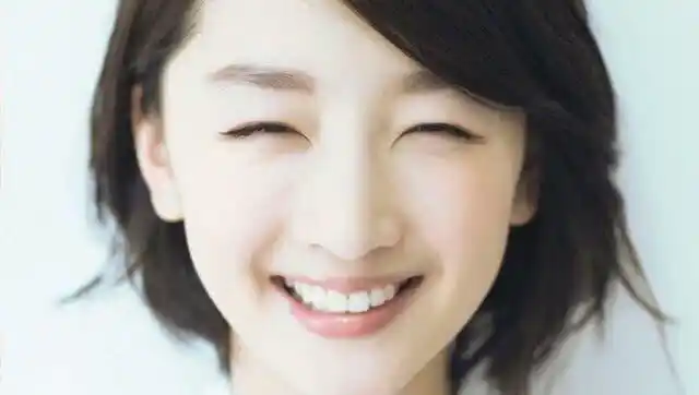 这几位明星受欢迎是因为弯月般的眼睛笑起来太好看吗