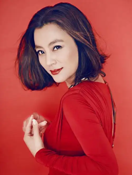 是李玲玉和青春美少女组合的首次合作,这两组不同风格的歌手合作歌曲