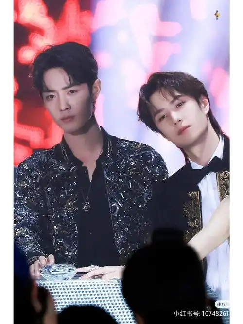 肖战王一博合照