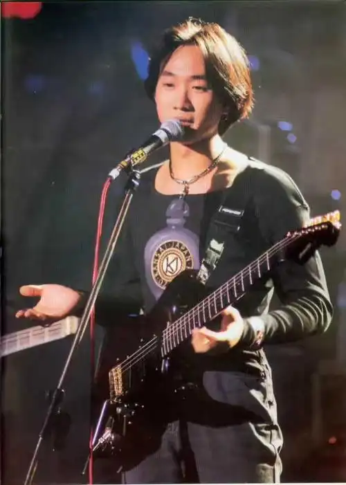 【我心中最赞的歌手】我心中的灵魂歌者——黄家驹