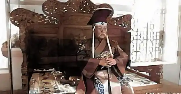 1916年,袁世凯登基称帝罕见影像,场面空前盛大,却无霸主气概