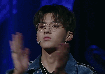 吴亦凡担任美国某电台的嘉宾被问及退出exo组合原因,他这样回应