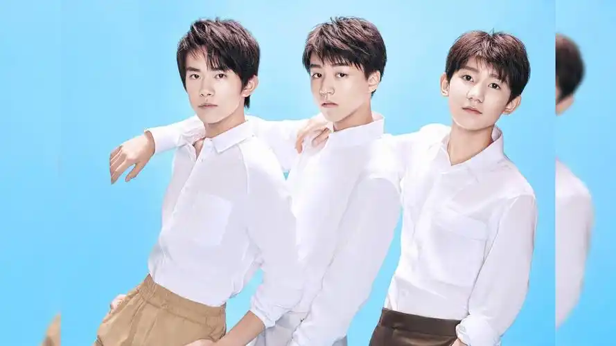 回忆杀!tfboys戴红领巾唱歌热血沸腾《十八岁天空》你pick过吗