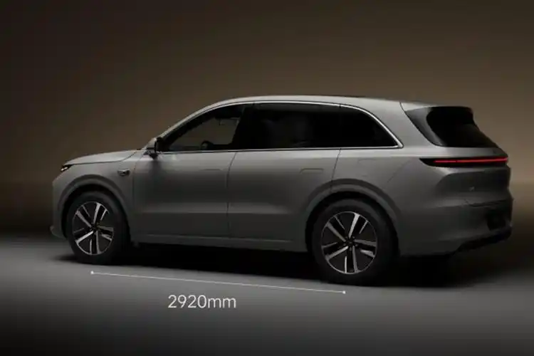 理想l6依然是中大型suv定位的车型.