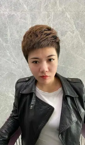 今春新时尚女发推荐24款,洋气瘦脸还时尚,让你心里美滋滋_短发