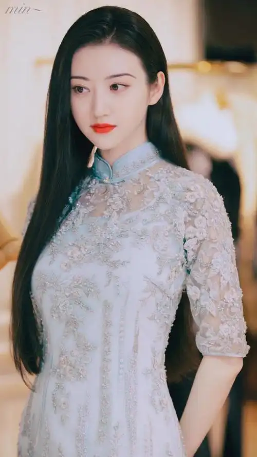 非常地适合原作中司藤冷艳而又神秘,且景甜这部剧中的气质也是非常的