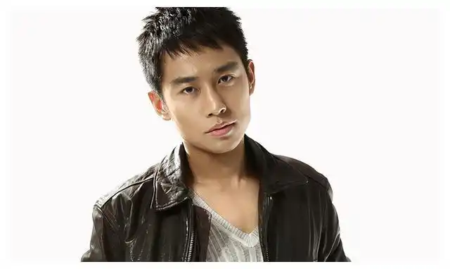 他是宁静前男友,《隐秘》中王科达,咆哮式表演缺氧,片场笑果足