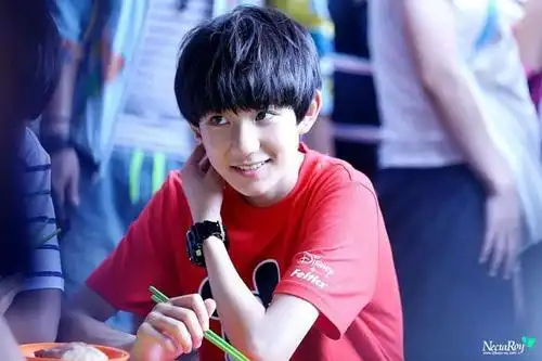 谢天谢地王源终于不是锅盖和妹妹头了,但是?