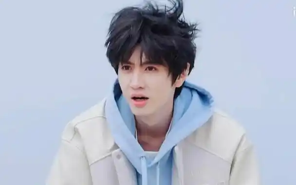 陈哲远陷"假唱"疑云,本人快速转发博文,粉丝态度意外宽容