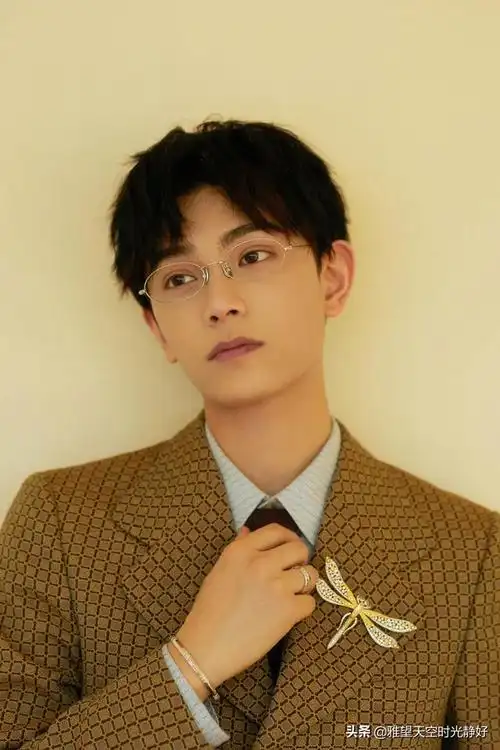 盘点国内男明星眼镜杀高清集第二弹 这些禁欲系男神哪个是你的菜