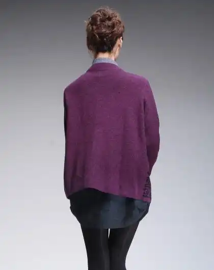 紫黑色开襟织花烫珠长袖针织衫