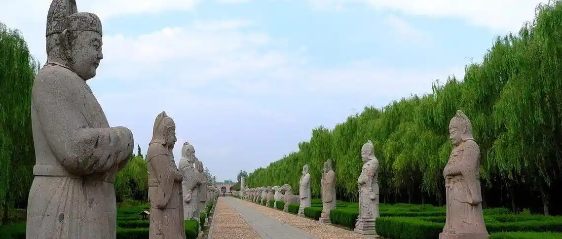 凤阳故宫:曾差一步成都城,如今的遗址之美