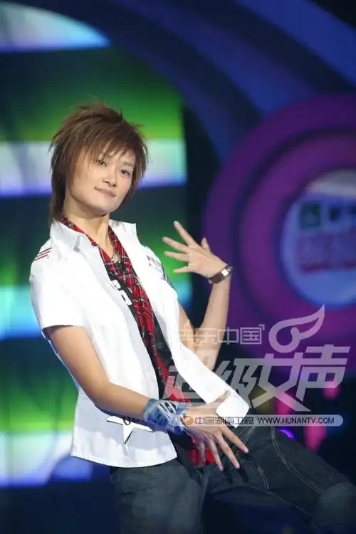 的花园#做客聊起参加快女出道,张颂文说印象最深刻的是2005年那一届