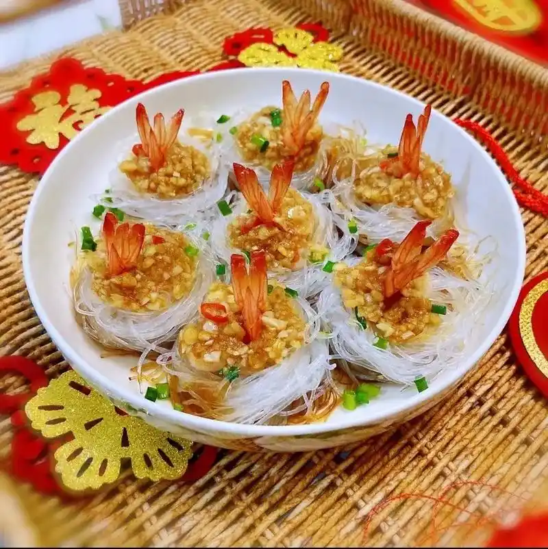 过年菜之腰缠万贯蒜蓉粉丝蒸虾尾