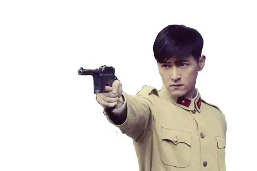 主打青春牌的湖南卫视,播出的抗战剧《伪装者》由胡歌主演.