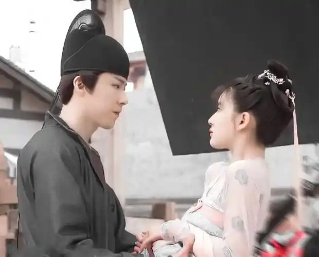 皓嫣cp名场面对视时甜如蜜糖空气中都有棉花糖的味道