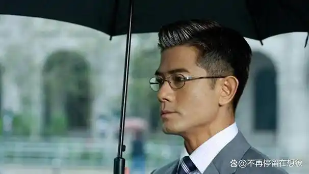 大男人郭富城气质蕴藏丰富情感:舞步发型歌曲成全国时尚风向标!