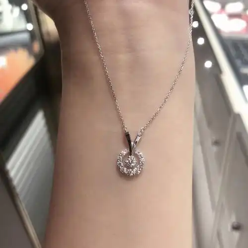 周大福钻石项链