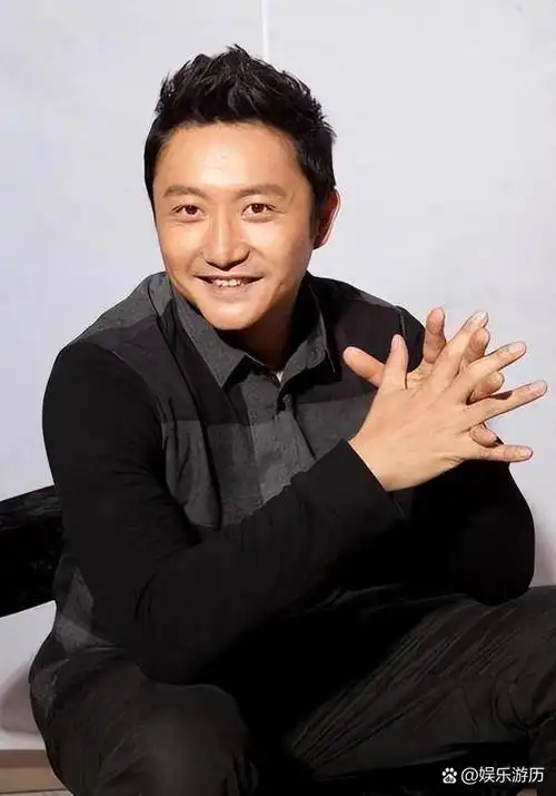 涂松岩:演技与颜值并存,家庭与事.@娱乐游历的动态