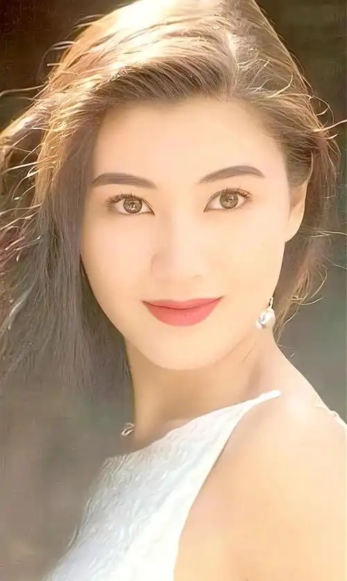 李嘉欣,楚楚动人,温婉秀丽的写真照!_高清图集_新浪网