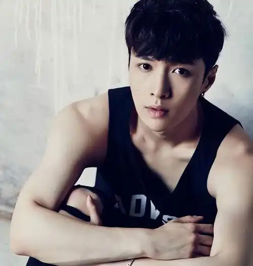 颜值不如鹿晗,家境不如黄子韬,张艺兴凭啥可以成为顶流