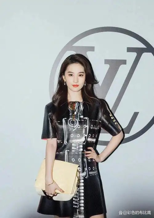 男人们到底有多喜欢刘亦菲?真是笑死在网友们的评论区!