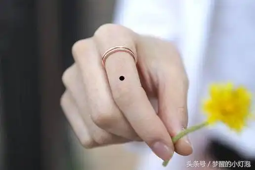 手上罕见的3种痣相命遇财贵,钱财不断挣钱不发愁