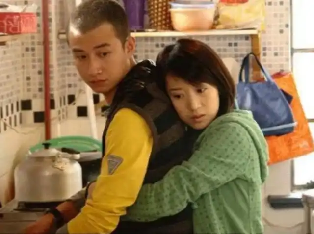 《蜗居》:海藻"变坏",姐姐海萍为何放任其堕落?原因太扎心